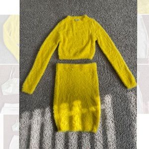 NEW NEVER WORN YELLOW SKIRT SET